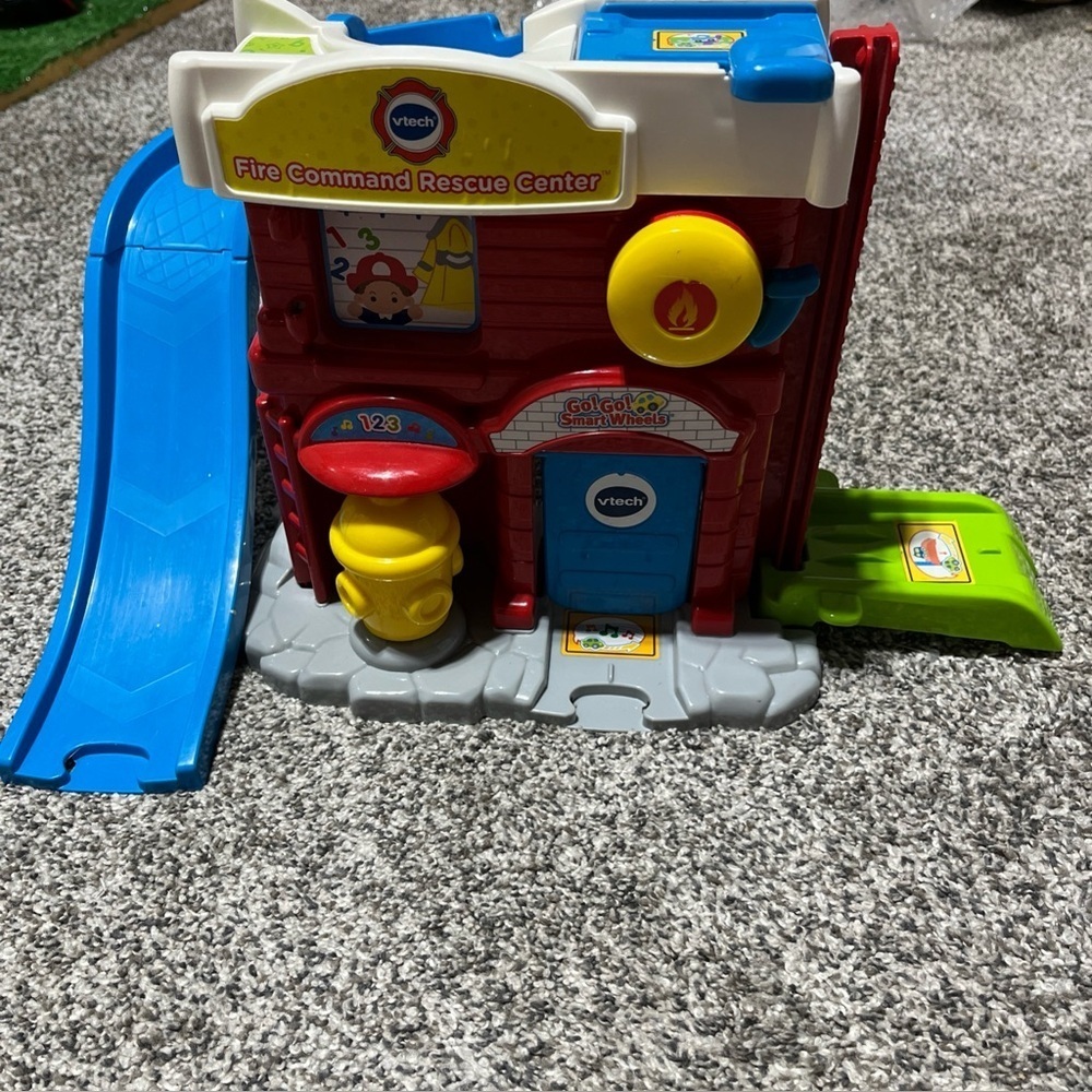VTech Go! Go! Smart Wheels Fire Command Rescue Center As Is See Note